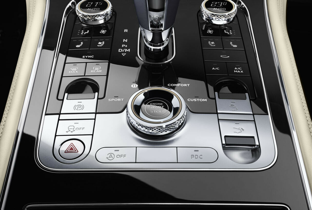 Echte Tasten auf der Mittelkonsole des Bentley Continental GT