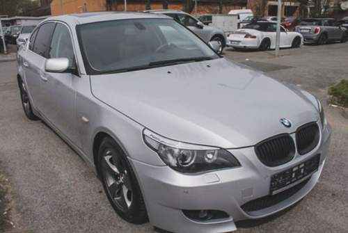 Wem der 545i als Limousine zu wenig Platz bietet - den von 2003 bis 2010 gebauten BMW gibt es auch in der Kombi-Variante