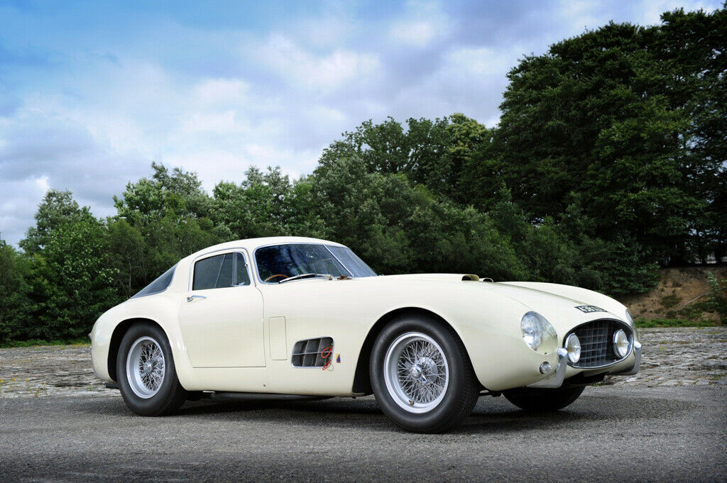 Den fünften Rang ergatterte der Ferrari 410 S Berlinetta von 1955.