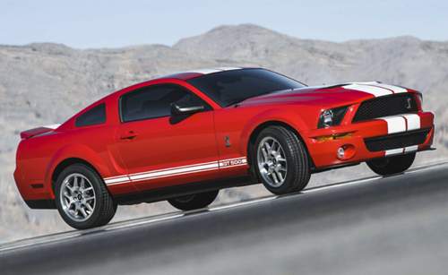 Der Shelby GT 500 ist die Mustang-Version für alle, denen die regulären V6- und V8-Sauger der fünften Generation des Ford Mustang zu schwach sind