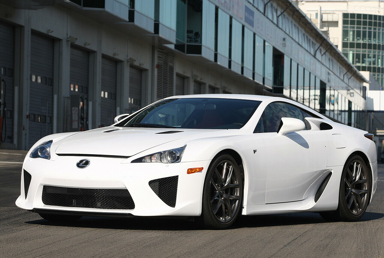 Teurer Exot: Lexus LFA mit V10-Motor