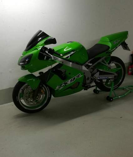 ZX9R.jpg