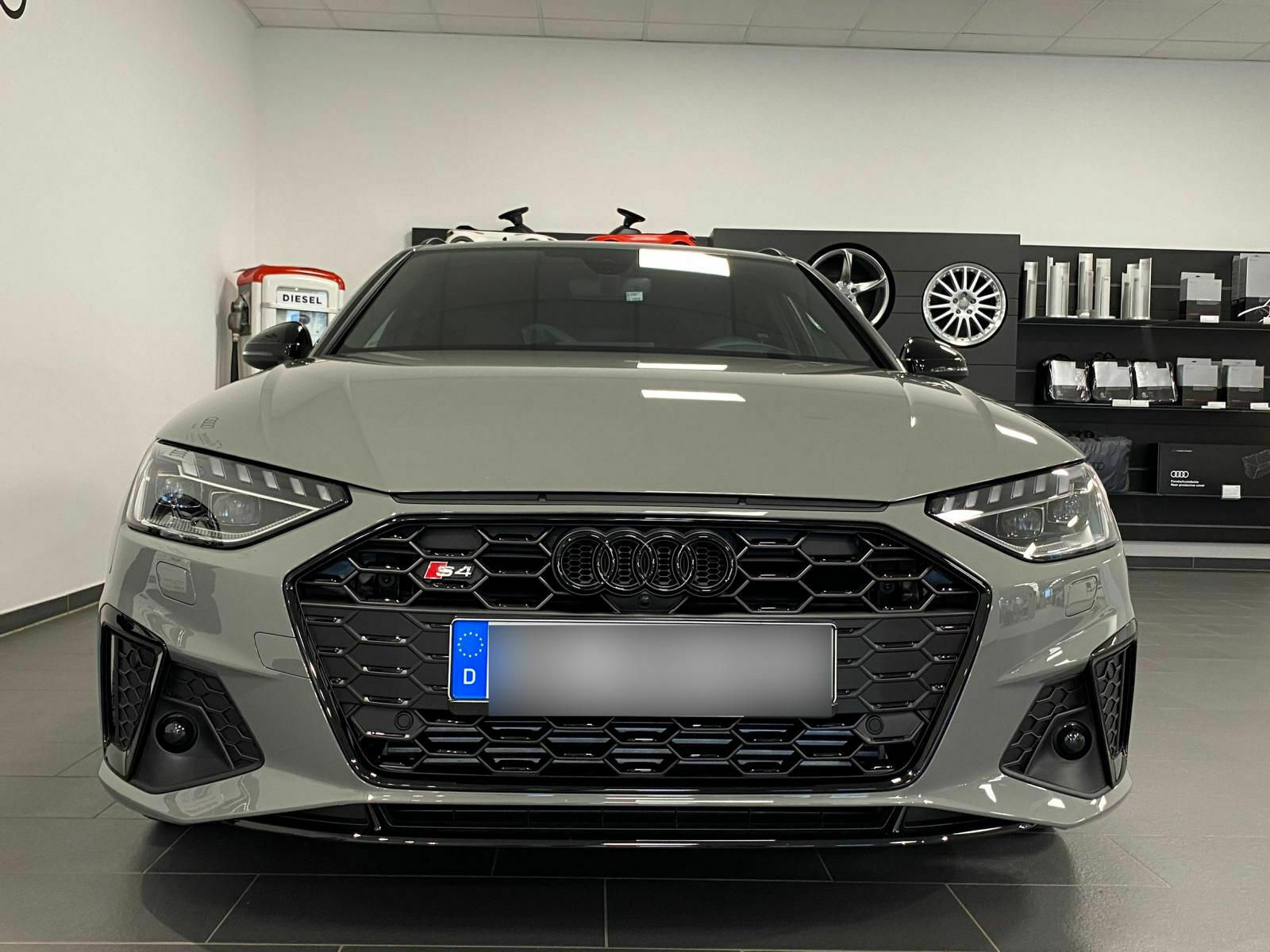 Zeigt euren A4 B9!