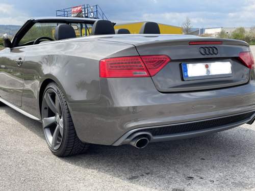 Links hinten Audi