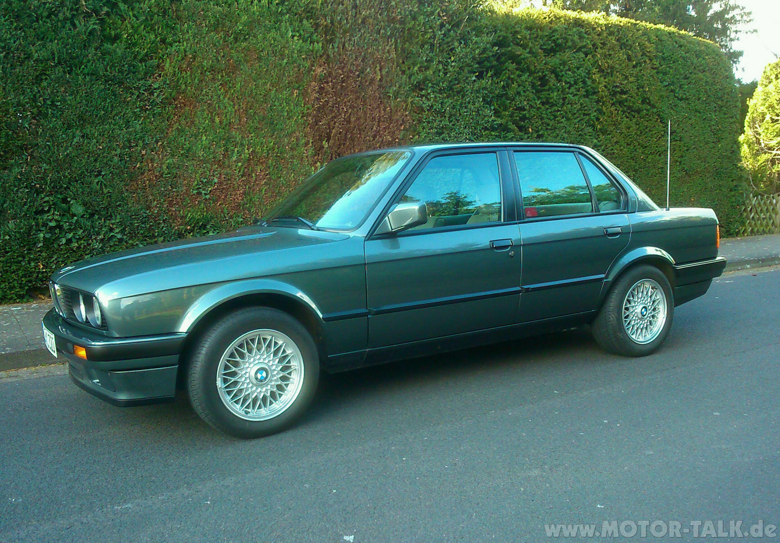 Zeigt her Eure gut erhaltenen E21 / E30!