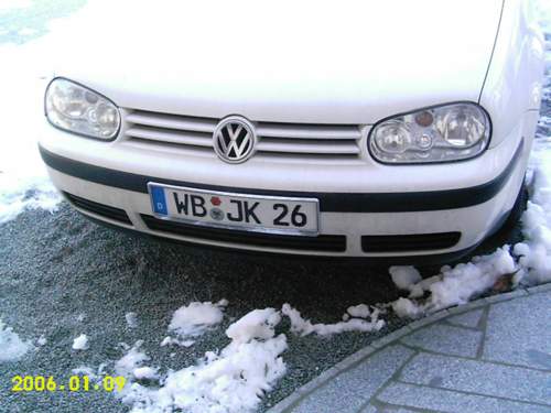 Mit-kennzeichenhalter