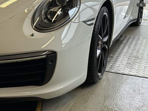 911