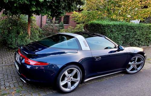Targa dunkelblai