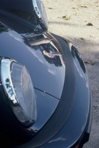 F1000003
