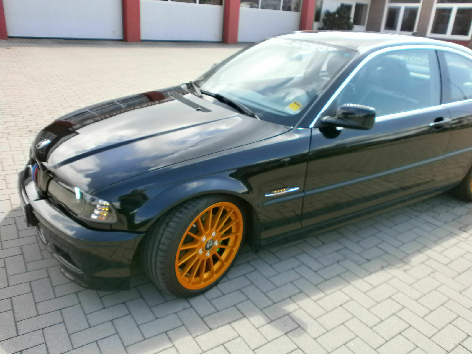 Zeigt mal her eure schönen E46 :)