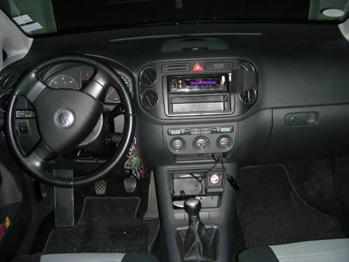 Radio mit Handyhalterung