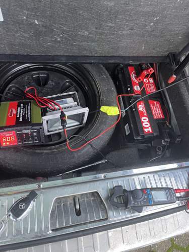 Batterie extern, voll geladen