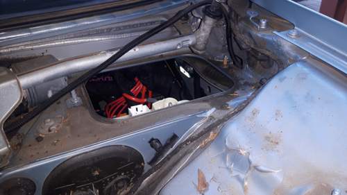 Öffnung Motorsteuergerät