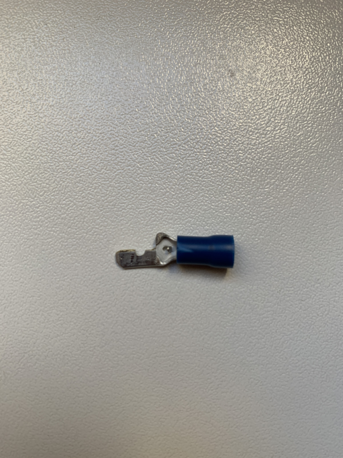 Zigaretten Anzünder nach 30 min aus… Oder besser Mini Stromdieb an Fussraum SiKA für 10A