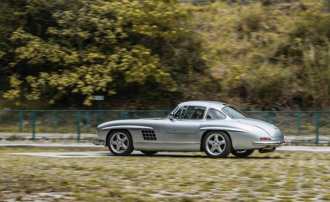 Mercedes 300 SL AMG