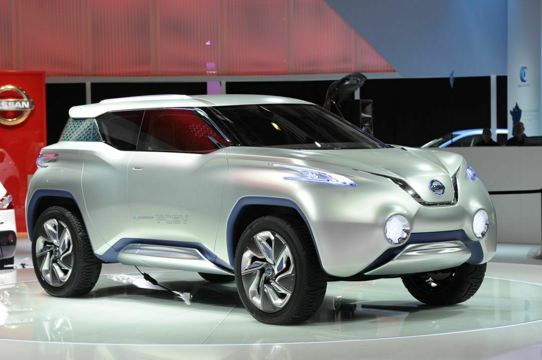 Nissan Terra, Paris 2012: Nissans Wasserstoff-Antrieb soll 2015 marktfähig sein - heißt es bisher.