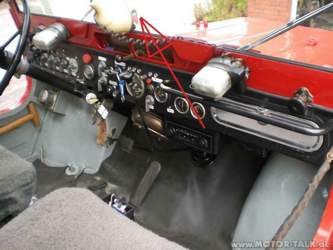 Dkw-munga-8-suchscheinwerfer