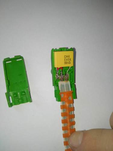 Airbagstecker v70.jpg