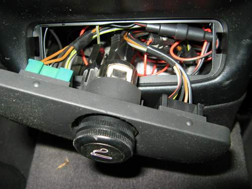 Zigarrettenanzuender-stecker-sitzheizungsschalter-hinten