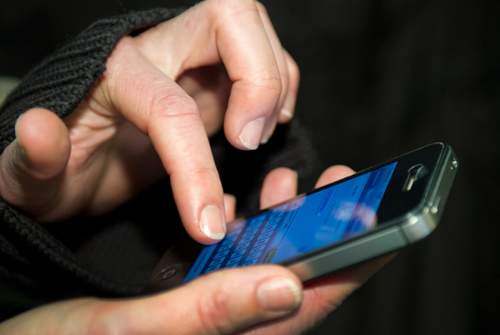 Die meisten Autofahrer kontaktieren ihre Werkstatt am liebsten per Telefon oder kommen persönlich vorbei