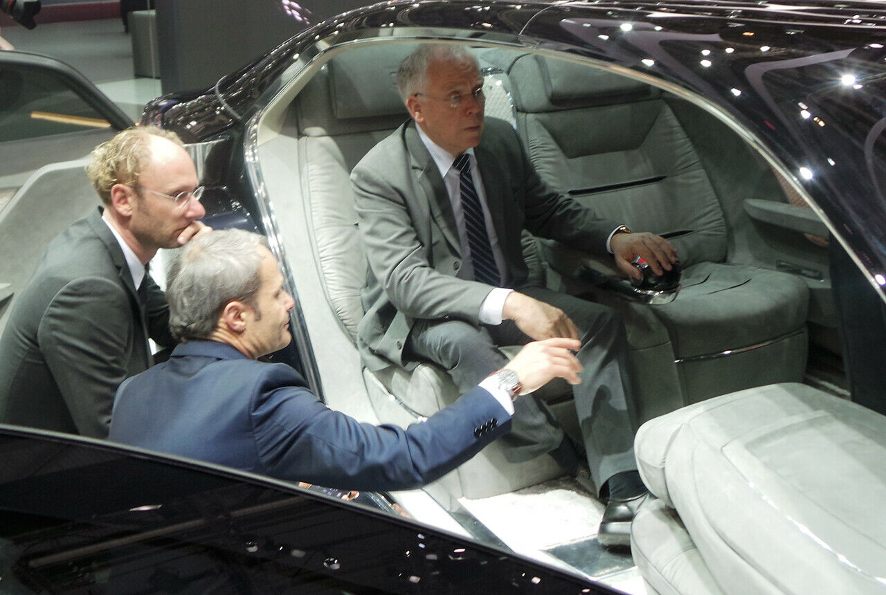 Audi-Technikchef Ulrich Hackenberg und Audi-Chefzeichner Marc Lichte im und am Giugiaro Gea