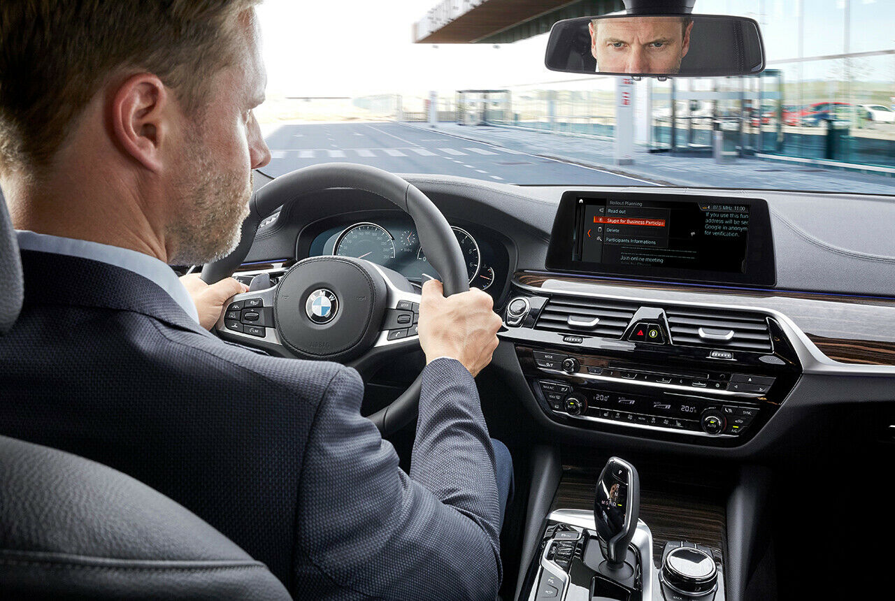 Die Zulieferer der Automobilindustrie wollen an der künftigen Datenflut moderner Autos mitverdienen und fordern von den Hersetllern einen fairen Zugang zu den Fahrzeugdaten