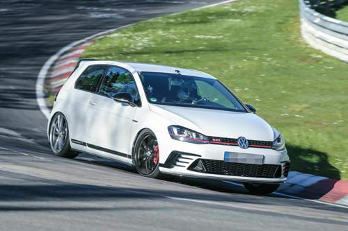 Das Fahrwerk des Golf GTI Clubsport S wurde auf der Nordschleife abgestimmt
