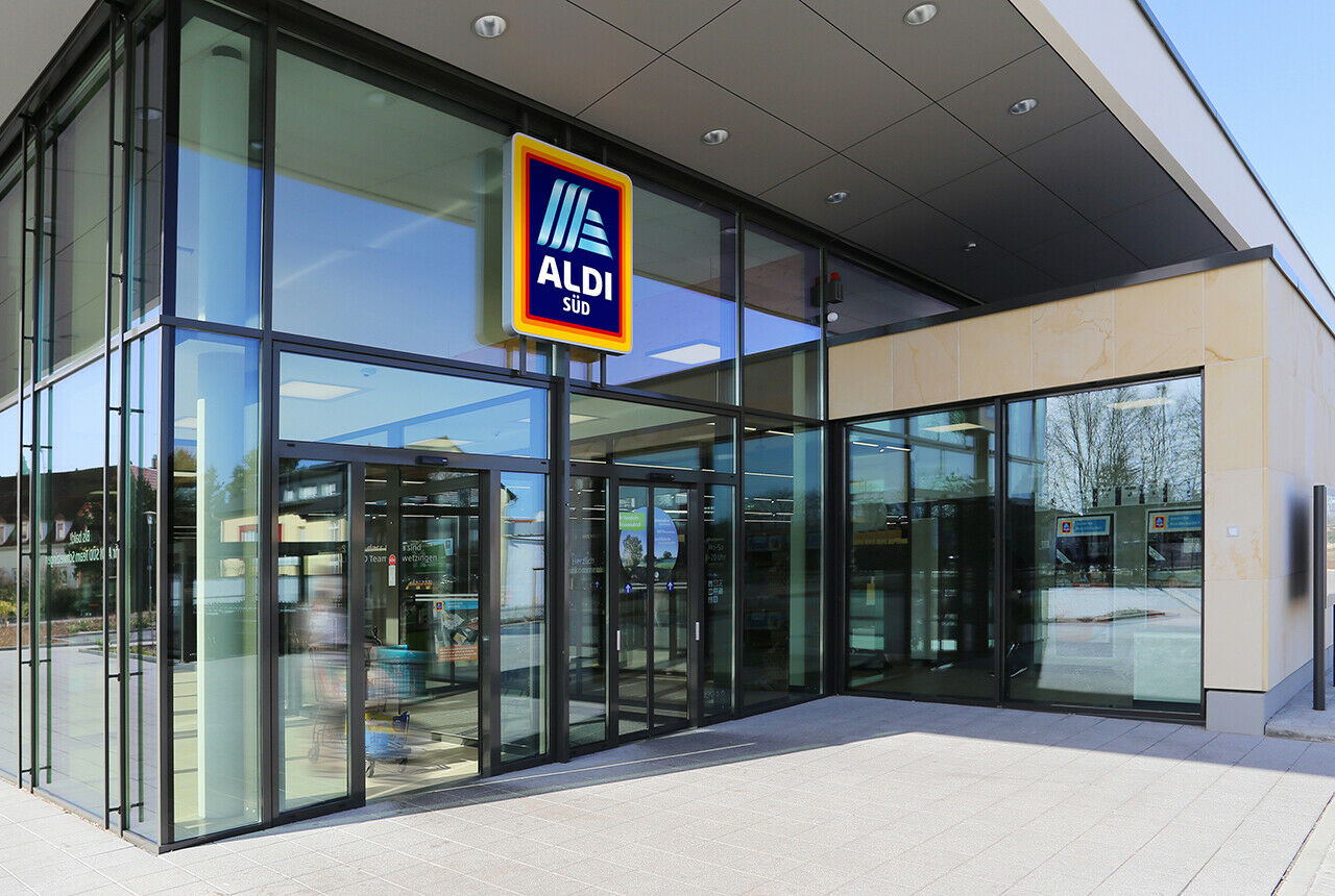 Zum Tanken kurz zu Aldi