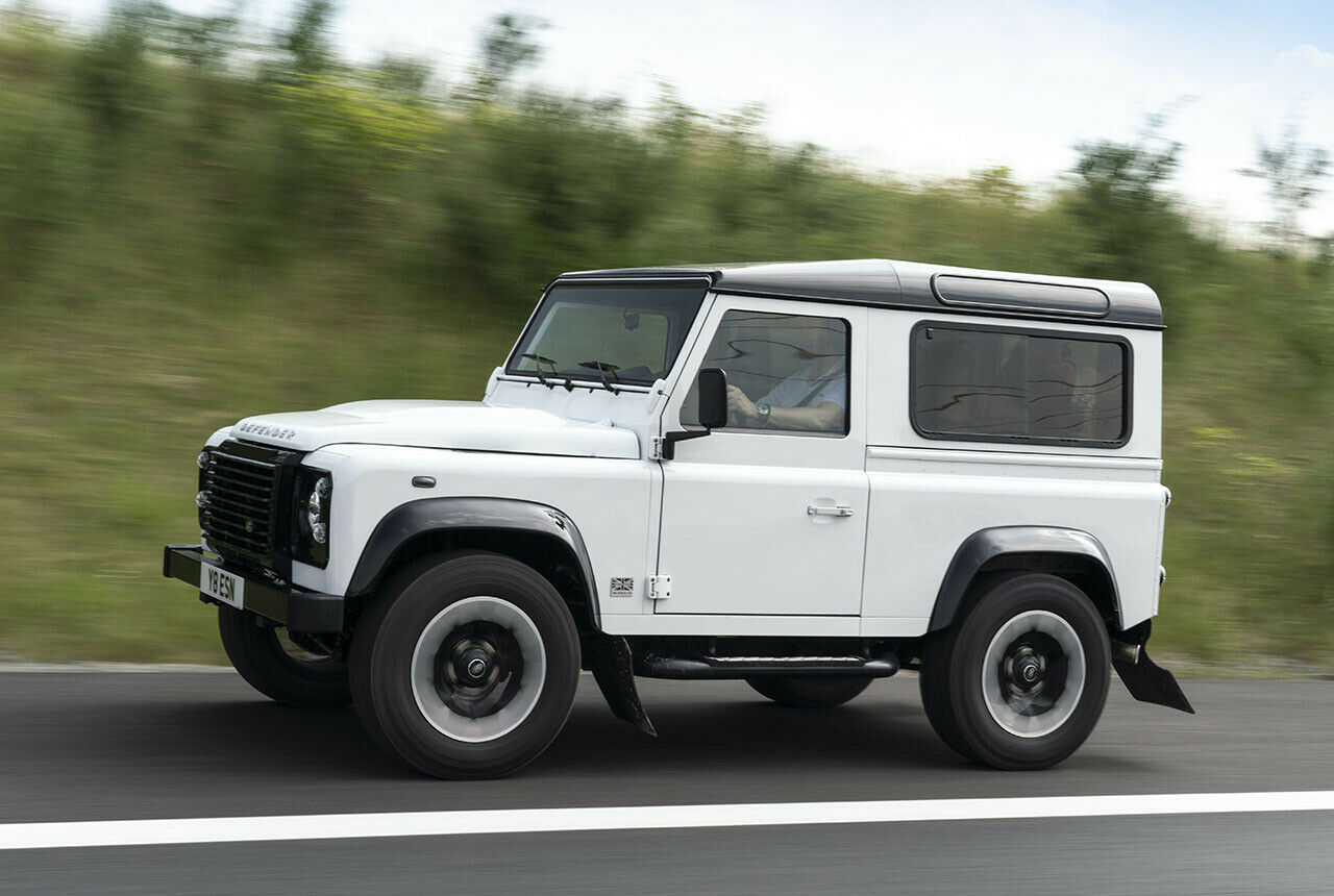 Der Land Rover Works V8 kostet ab 170.000 Euro
