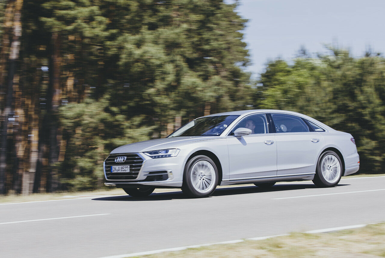 Für Selbstfahrer ist der Audi A8 das bessere Auto, wenn man es etwas sportlicher mag