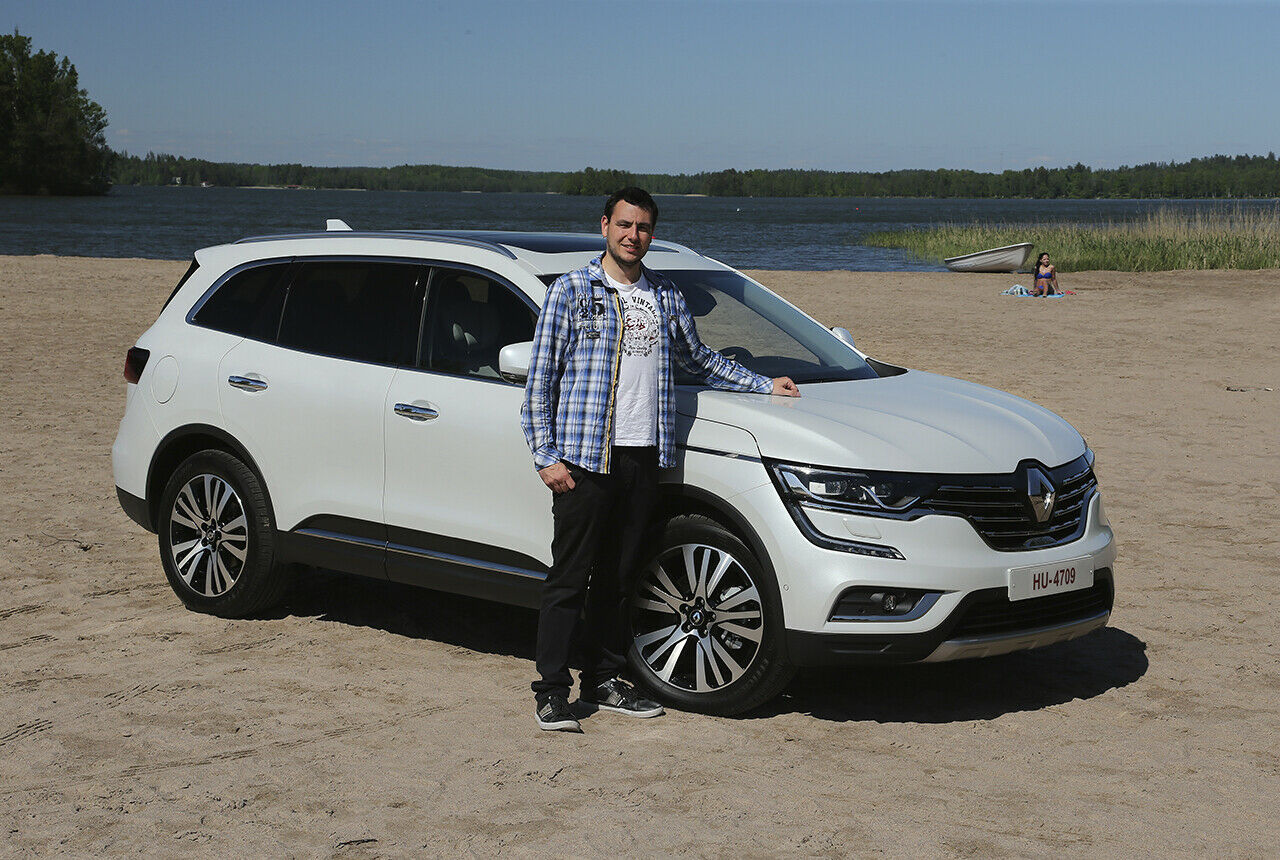 MOTOR-TALK-Redakteur Sven Förster mit der zweiten Generation des Renault Koleos