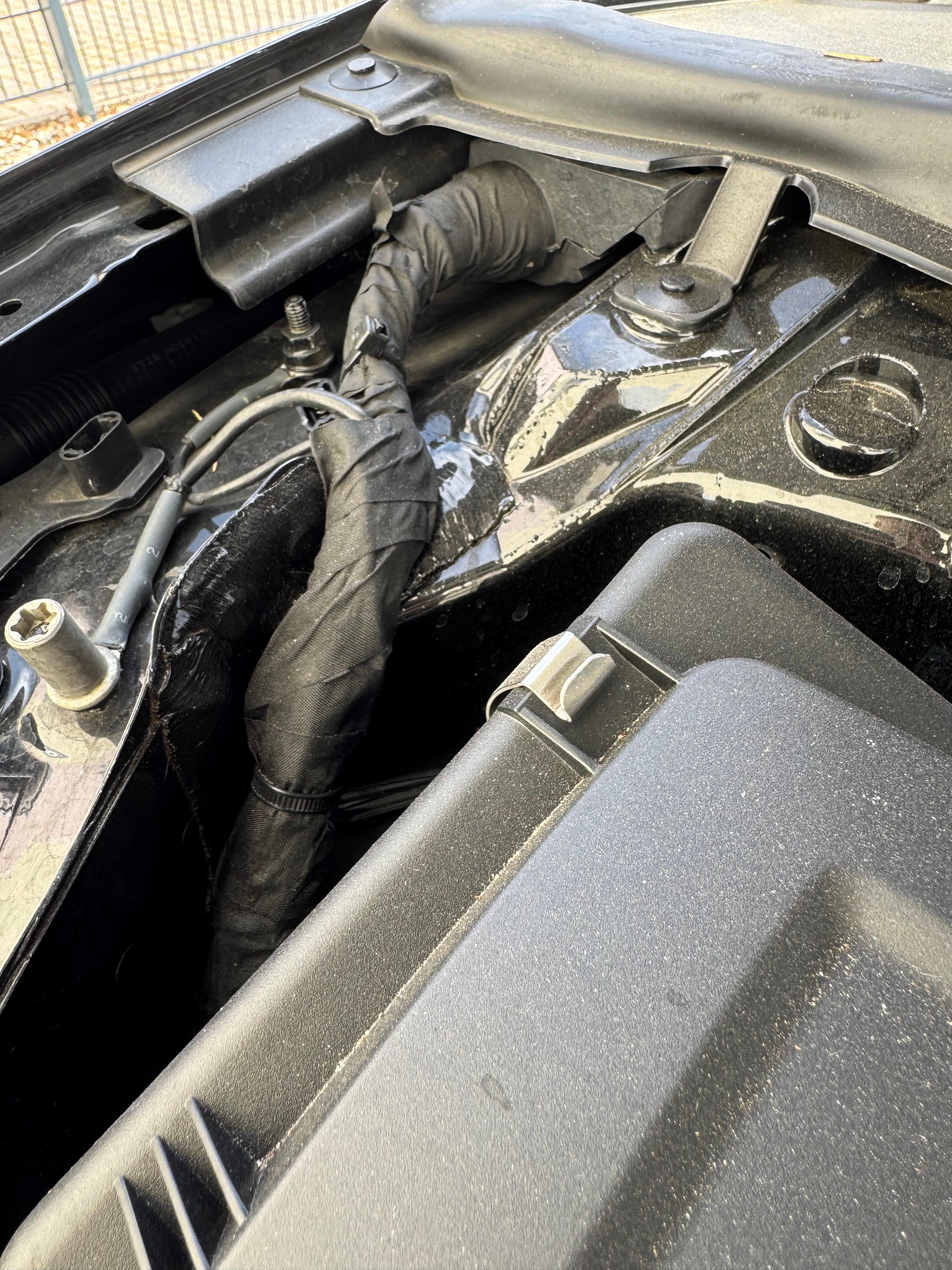 G21 320i Touring - Auffälligkeiten im Motorraum - Unfallschaden?