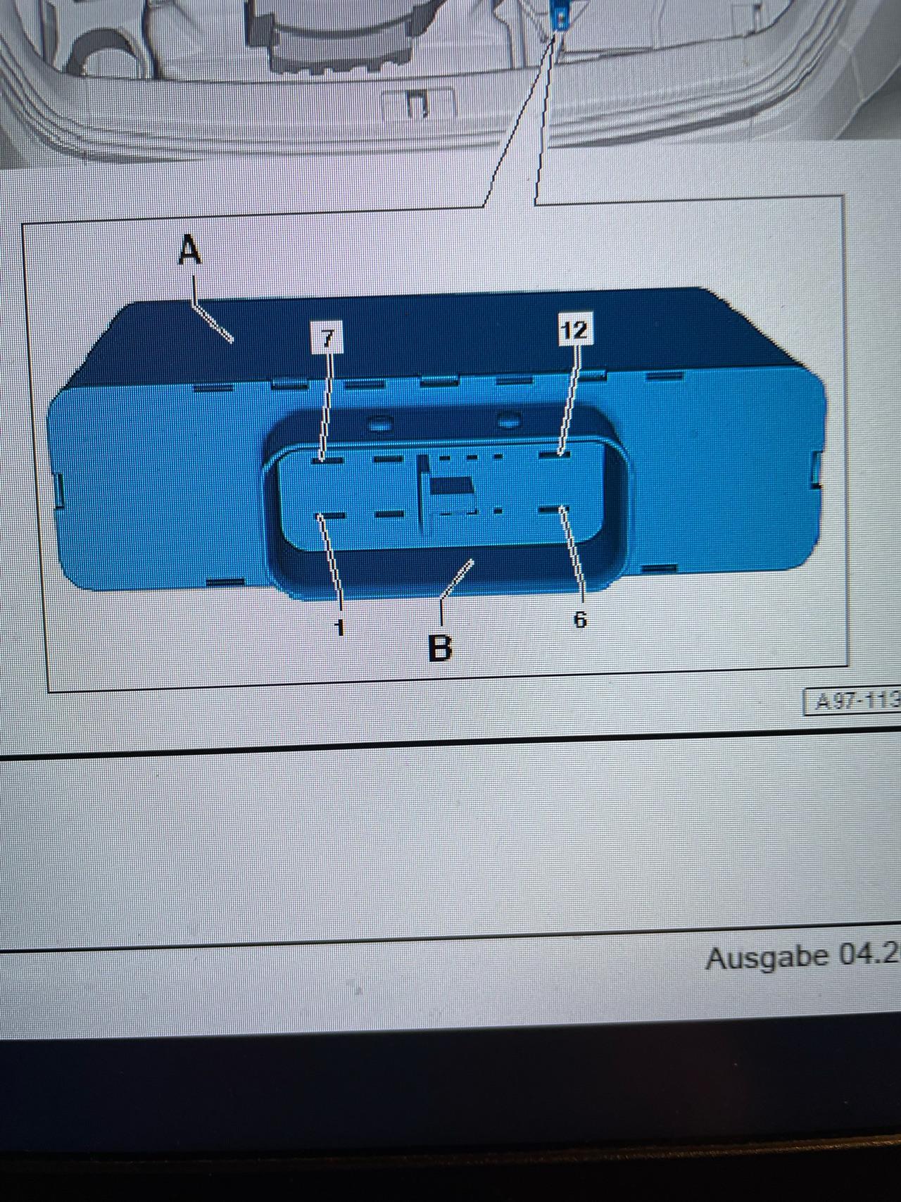Audi A6 C7 2013 Probleme mit Tacho MMI bleibt aus, Kontrollleuchten flackern